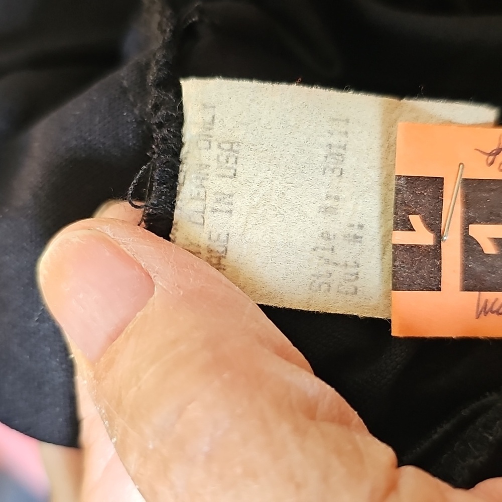 Elegant Black Halter Vintage Dress. Metalic. No Size or Makers Tag. Maybe Large. - Picture 13 of 13